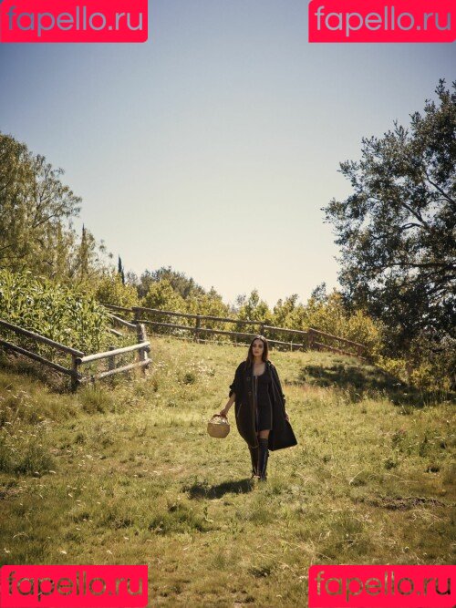 Mila Kunis Onlyfans Photo Gallery 