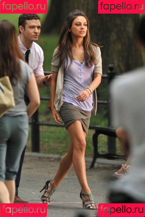 Mila Kunis Onlyfans Photo Gallery 