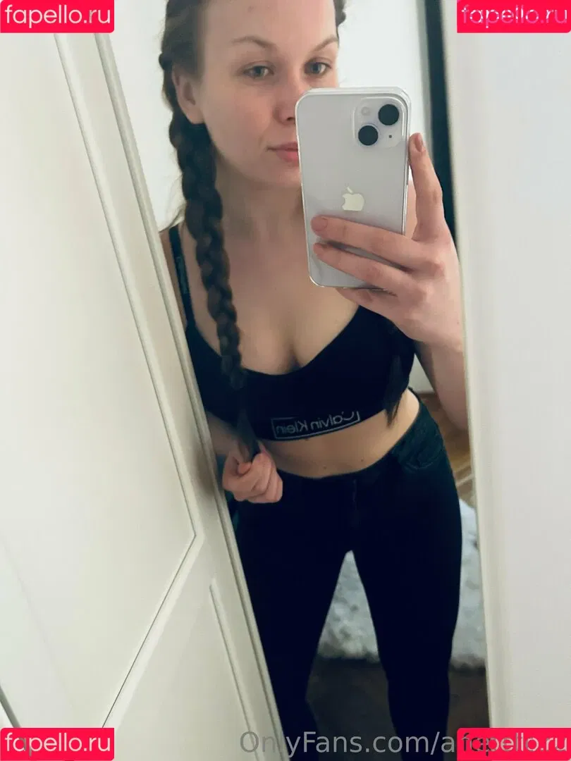 arteich Onlyfans Photo Gallery 