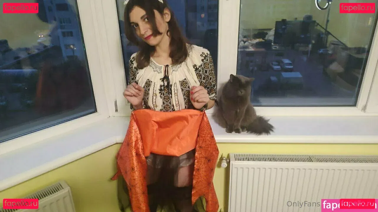 roxquinn Onlyfans Photo Gallery 