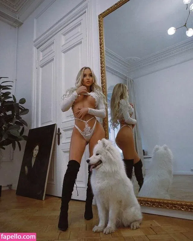 whitecrush Onlyfans Photo Gallery 