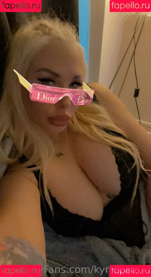 Kyra Hot Onlyfans Photo Gallery 