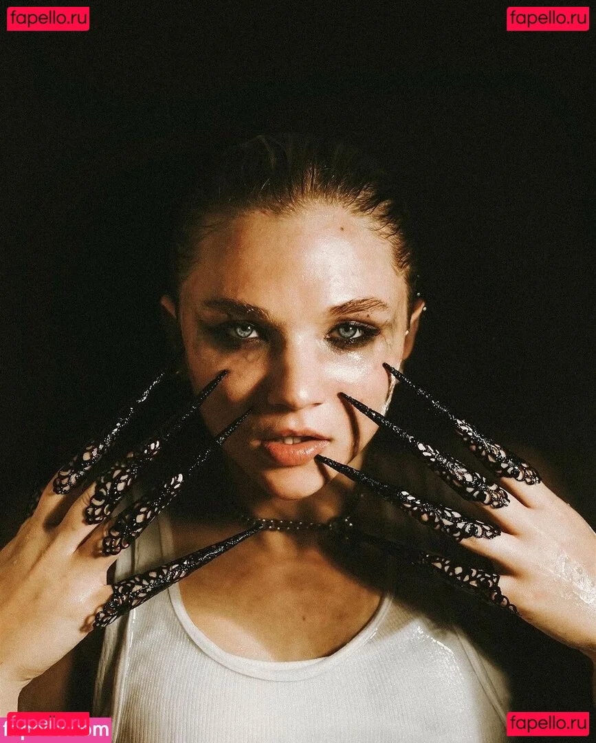 Julia Hart Onlyfans Photo Gallery 