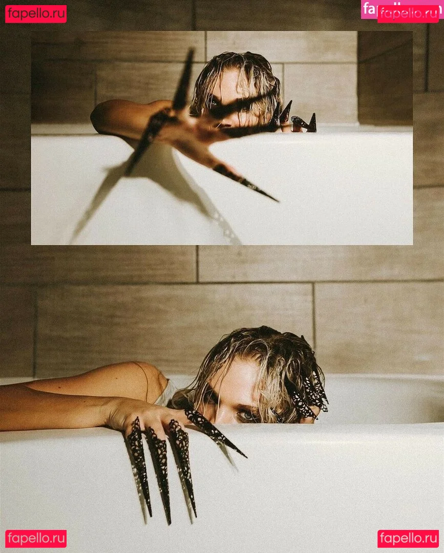 Julia Hart Onlyfans Photo Gallery 