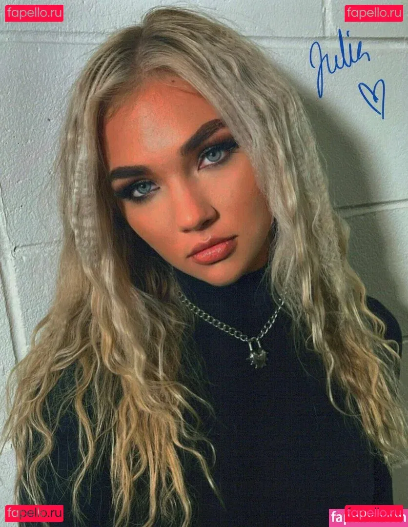 Julia Hart Onlyfans Photo Gallery 