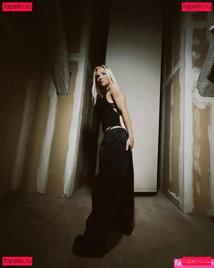 Julia Hart Onlyfans Photo Gallery 