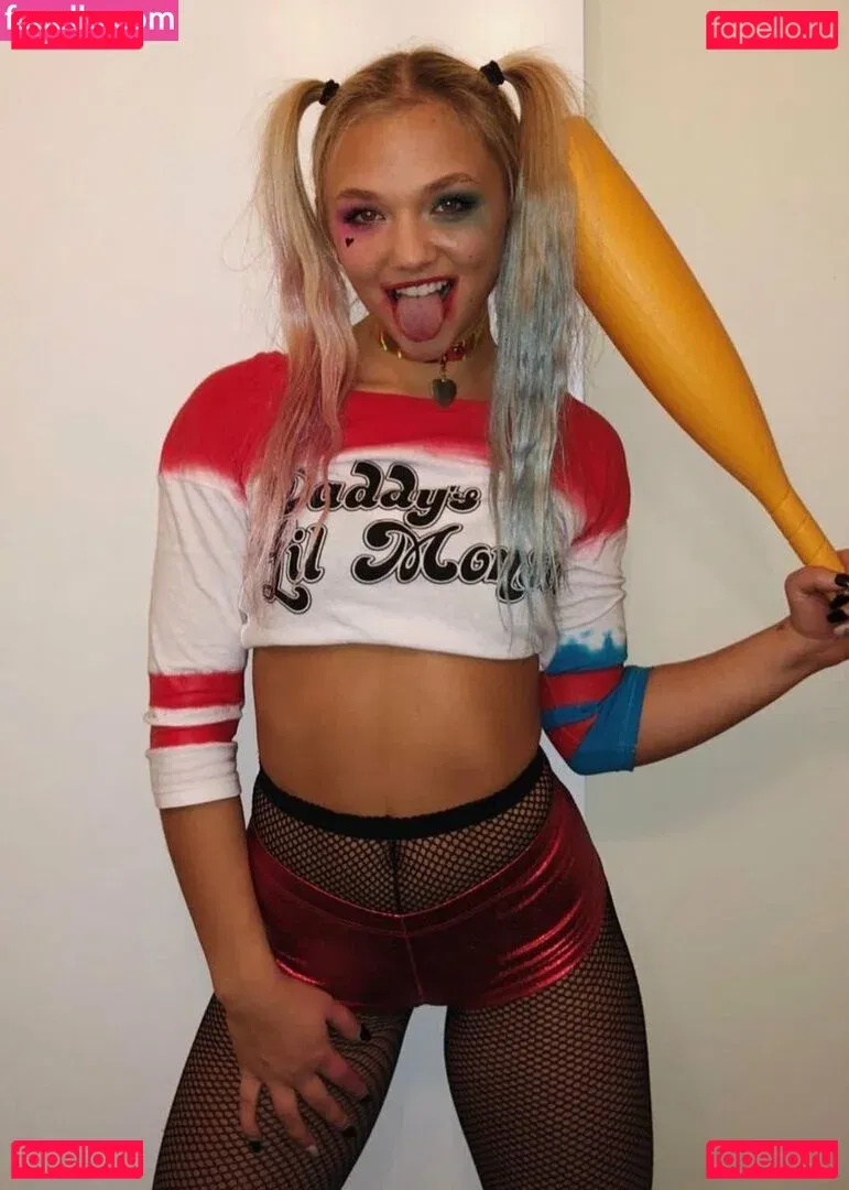 Julia Hart Onlyfans Photo Gallery 