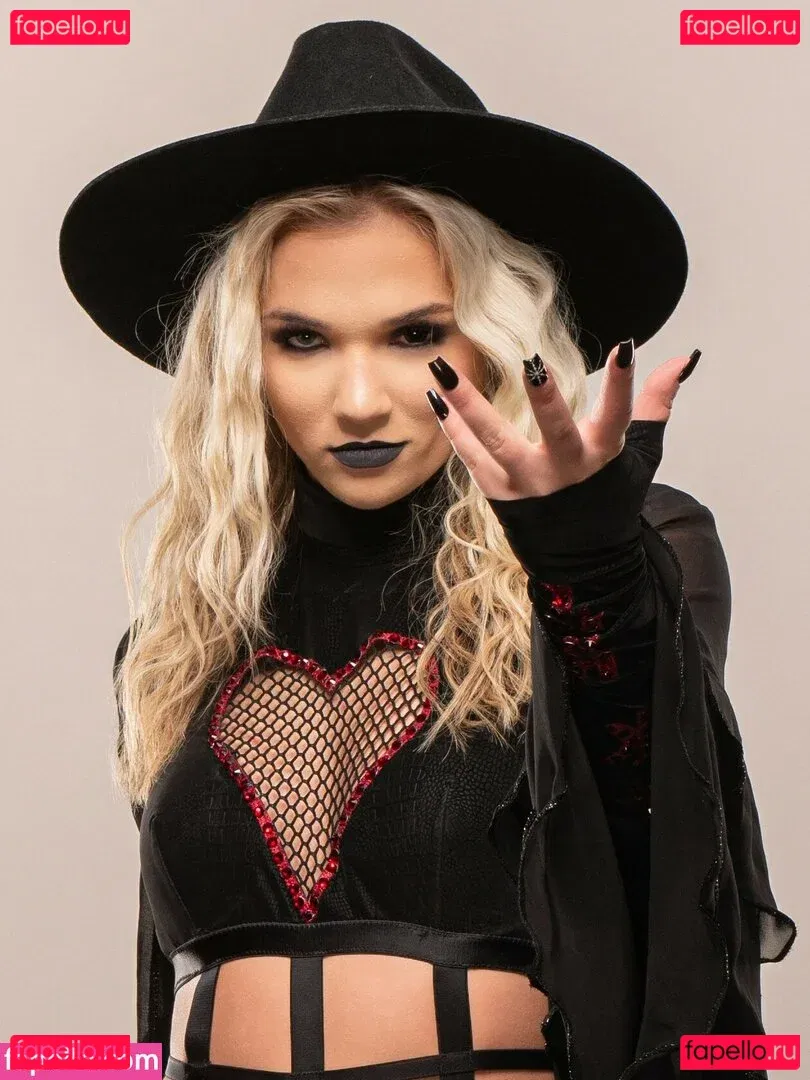 Julia Hart Onlyfans Photo Gallery 