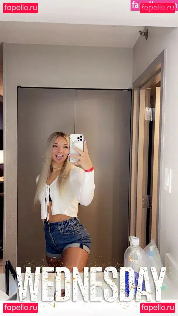 Julia Hart Onlyfans Photo Gallery 