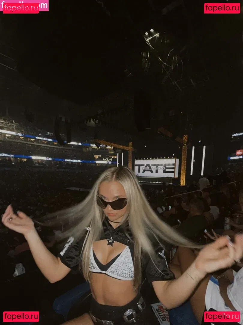 Julia Hart Onlyfans Photo Gallery 