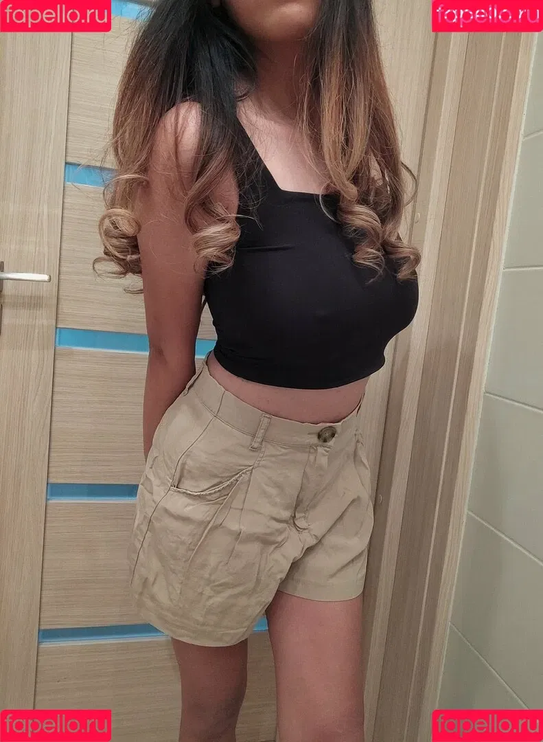 AnnoyingJaina Onlyfans Photo Gallery 