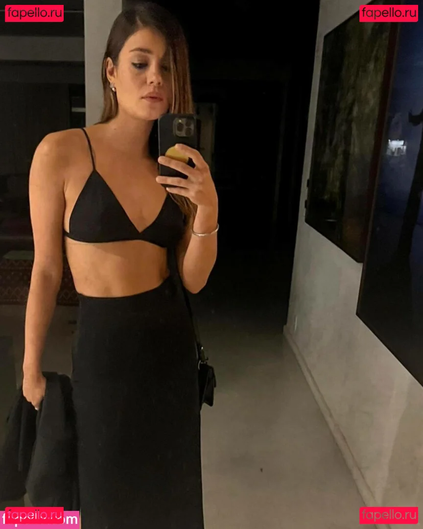 Sophie Charlotte Onlyfans Photo Gallery 