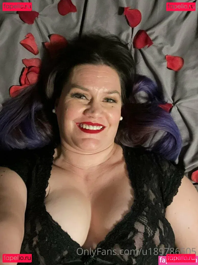 u189786505 Onlyfans Photo Gallery 