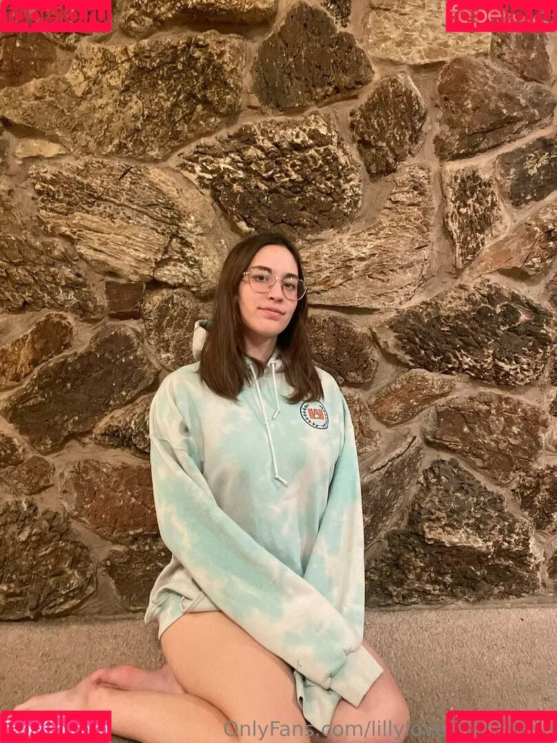lillylovespenisland Onlyfans Photo Gallery 