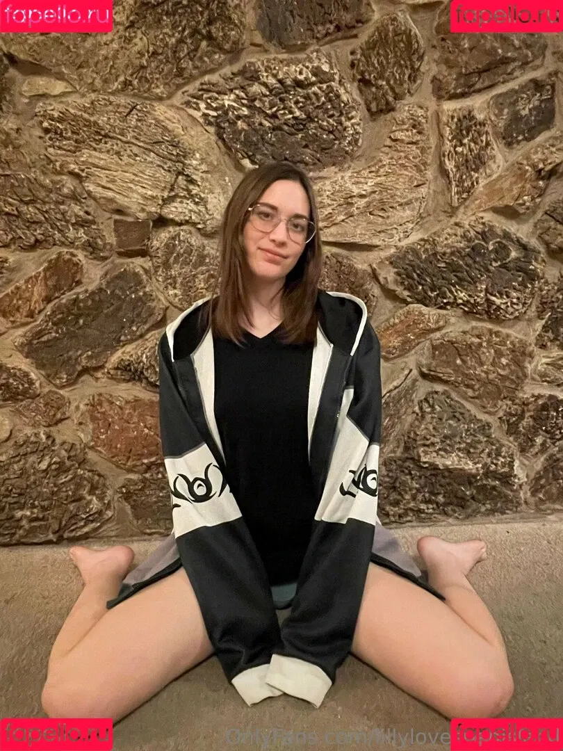 lillylovespenisland Onlyfans Photo Gallery 