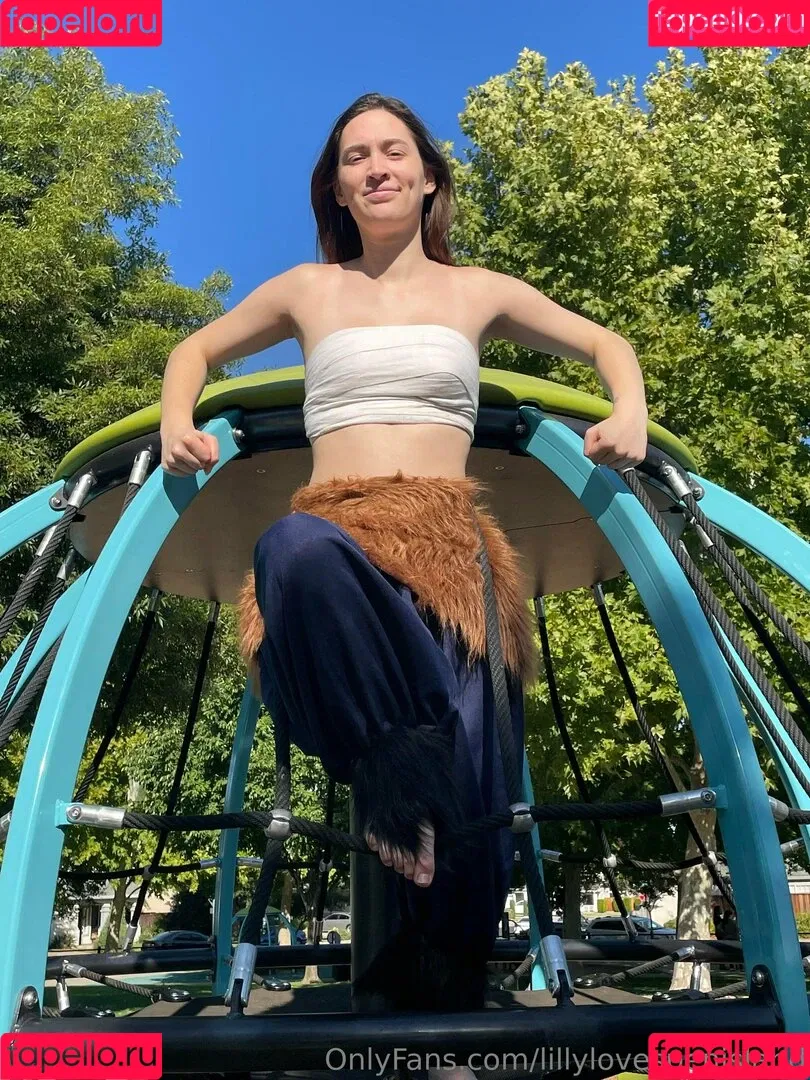 lillylovespenisland Onlyfans Photo Gallery 