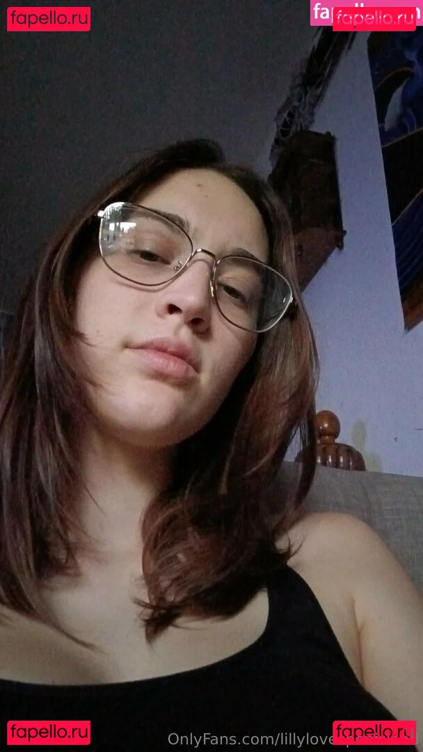 lillylovespenisland Onlyfans Photo Gallery 