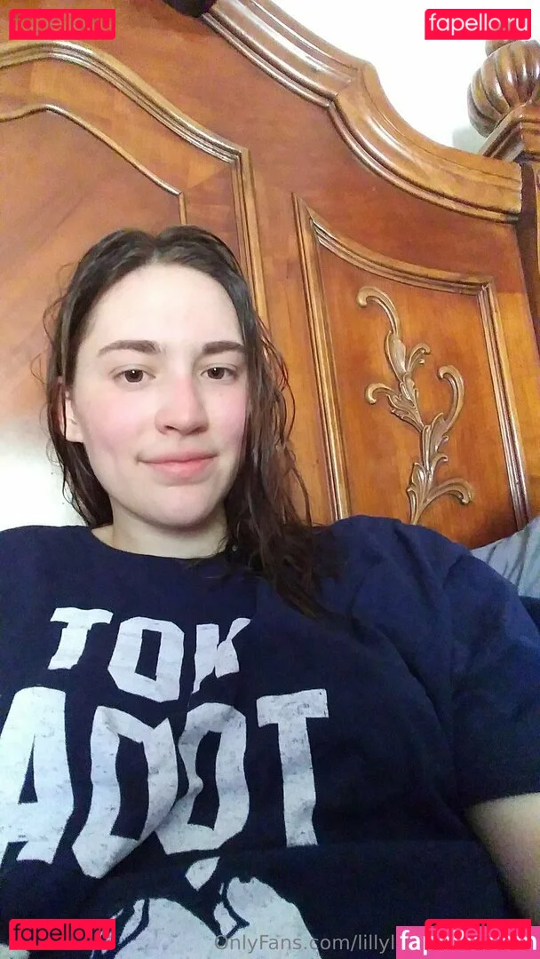 lillylovespenisland Onlyfans Photo Gallery 