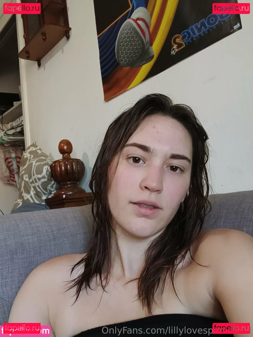 lillylovespenisland Onlyfans Photo Gallery 