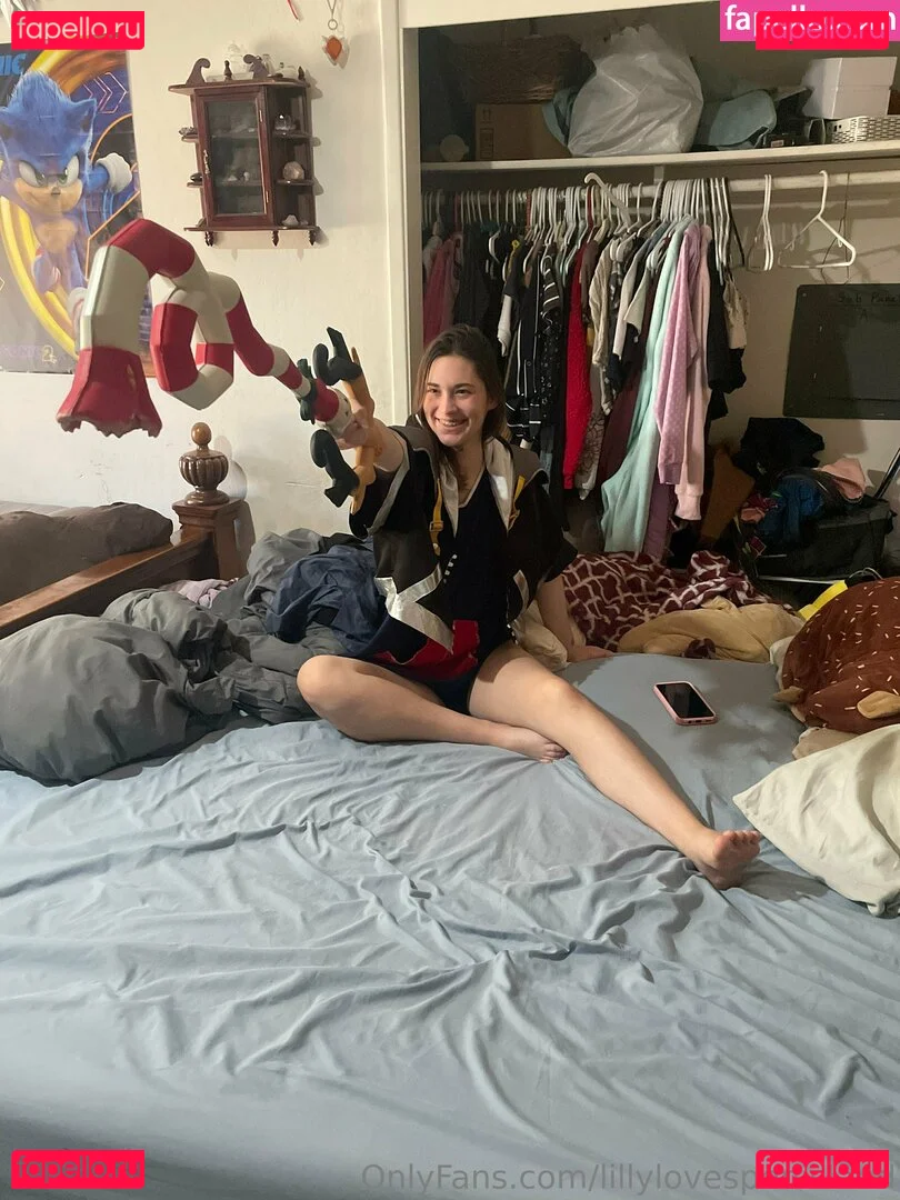 lillylovespenisland Onlyfans Photo Gallery 