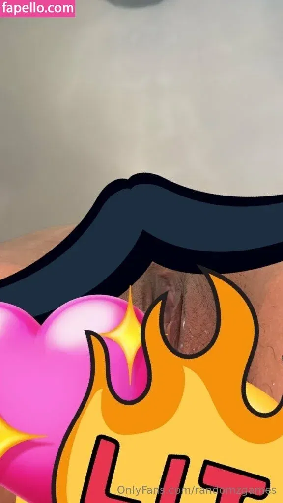 randomzgames Onlyfans Photo Gallery 