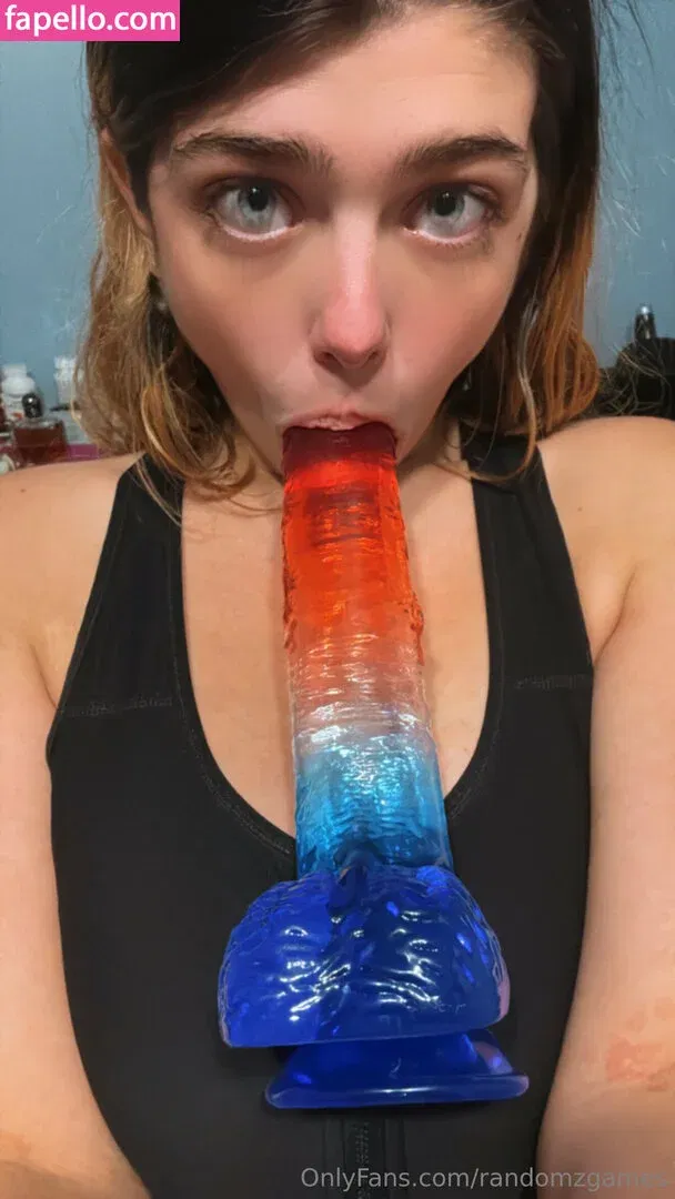 randomzgames Onlyfans Photo Gallery 