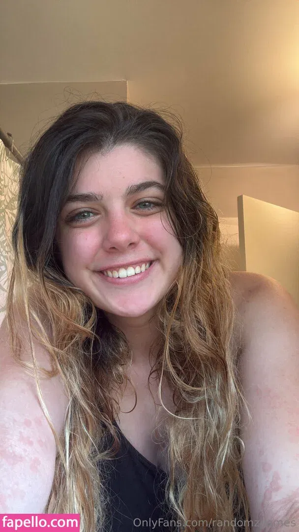 randomzgames Onlyfans Photo Gallery 