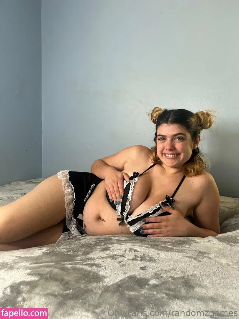 randomzgames Onlyfans Photo Gallery 