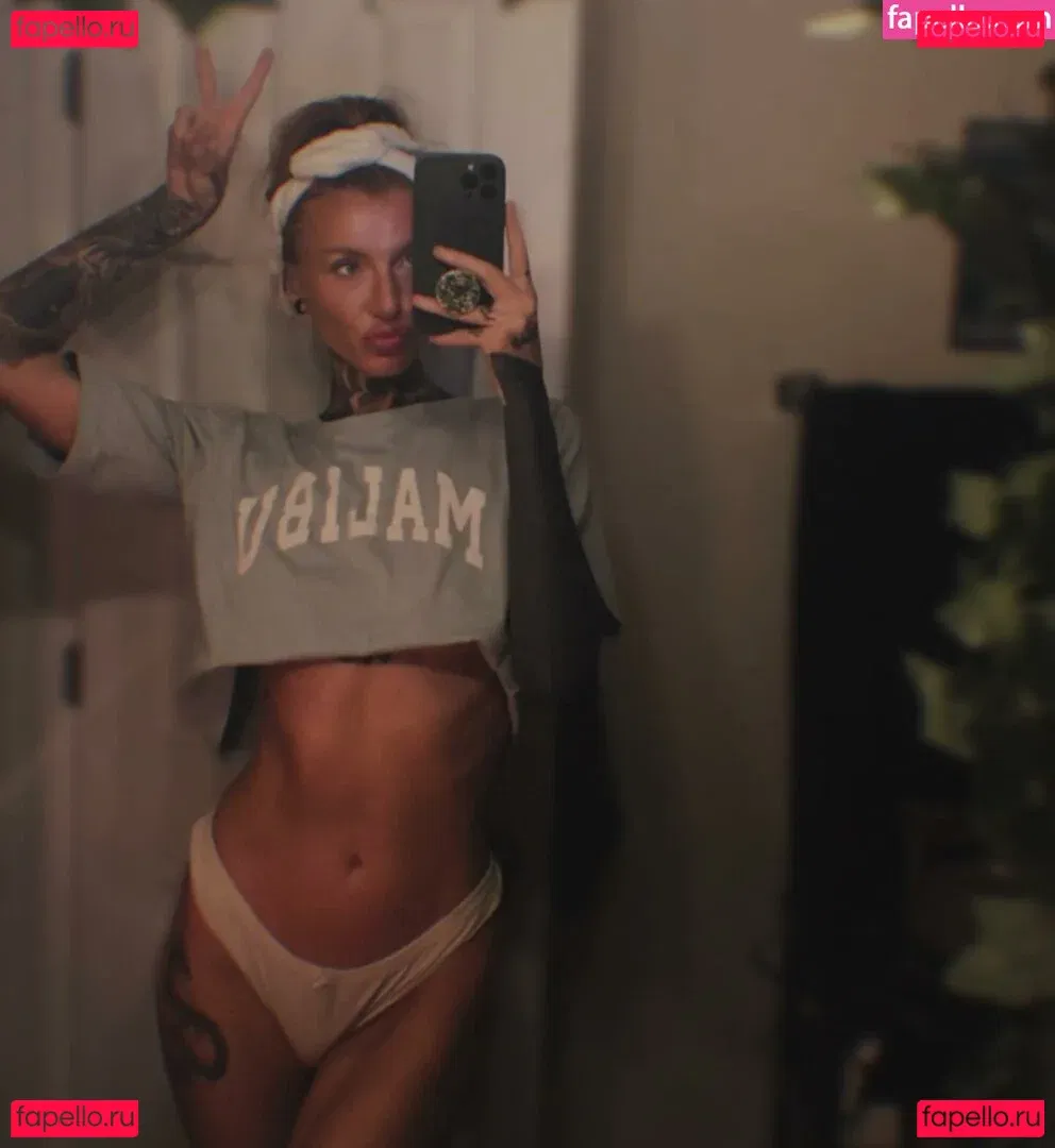 va1kyriie Onlyfans Photo Gallery 