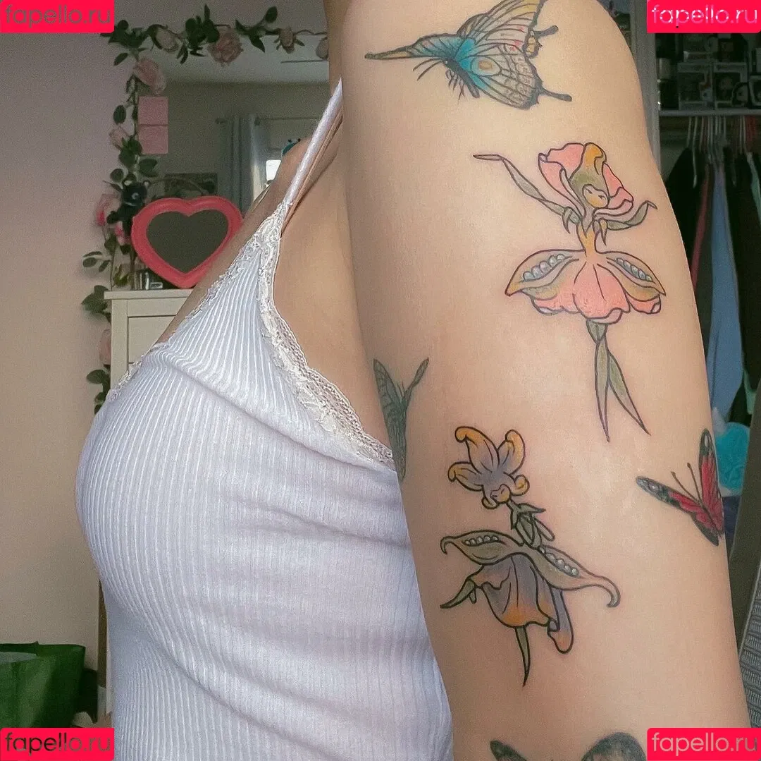 Trin Lovell Onlyfans Photo Gallery 