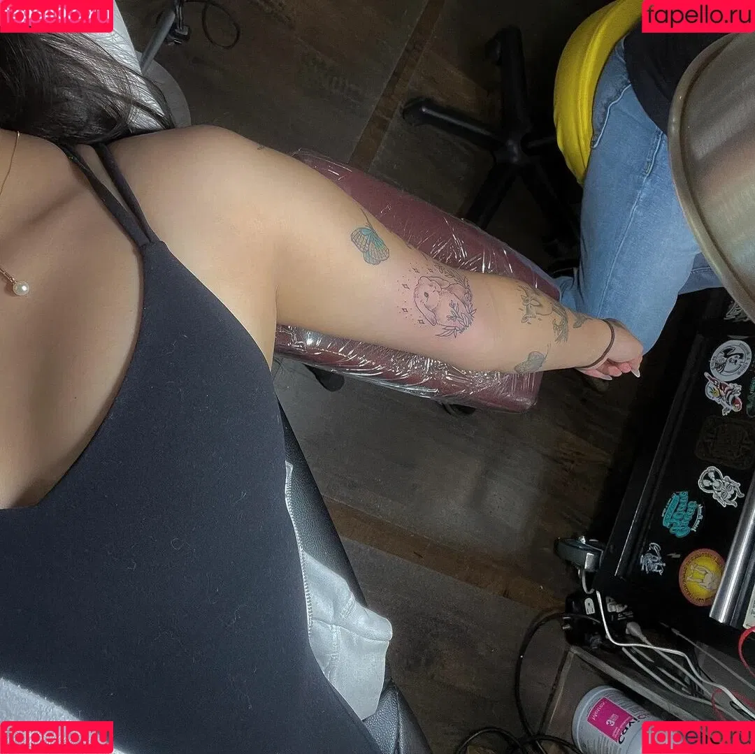 Trin Lovell Onlyfans Photo Gallery 