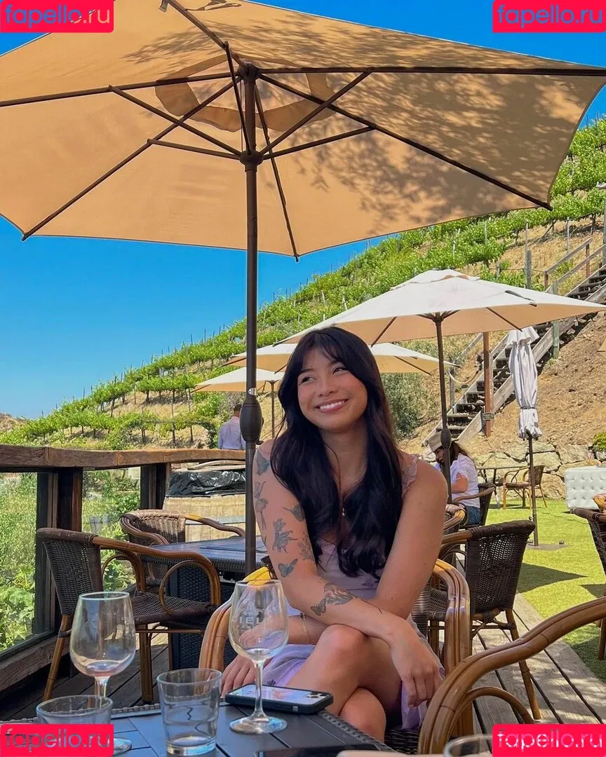 Trin Lovell Onlyfans Photo Gallery 