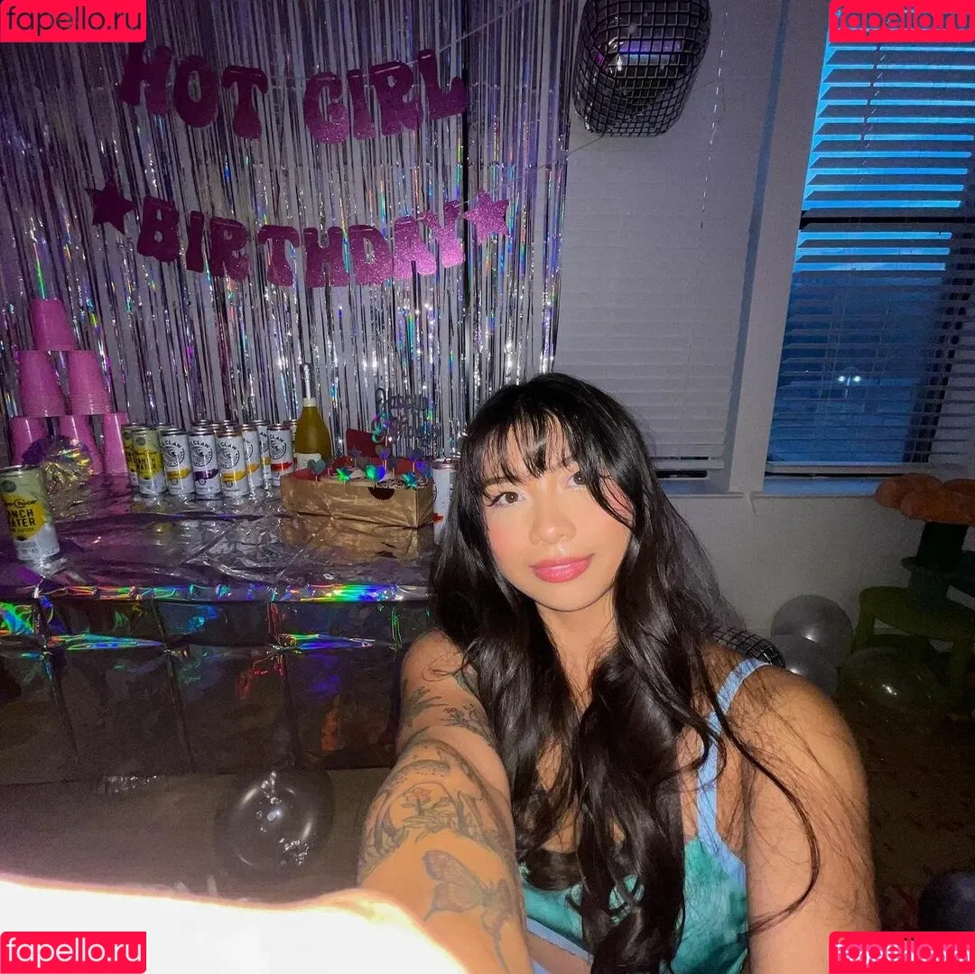 Trin Lovell Onlyfans Photo Gallery 