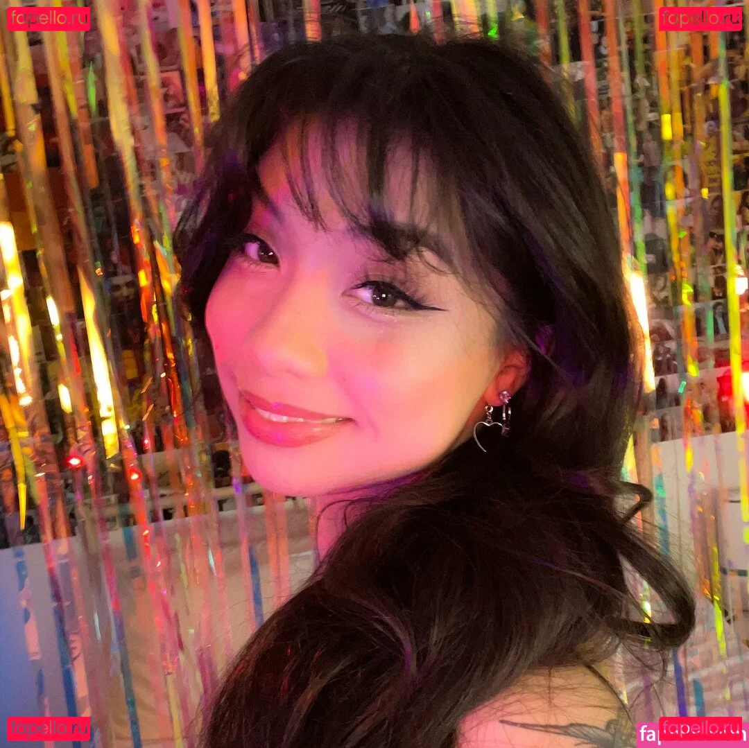 Trin Lovell Onlyfans Photo Gallery 