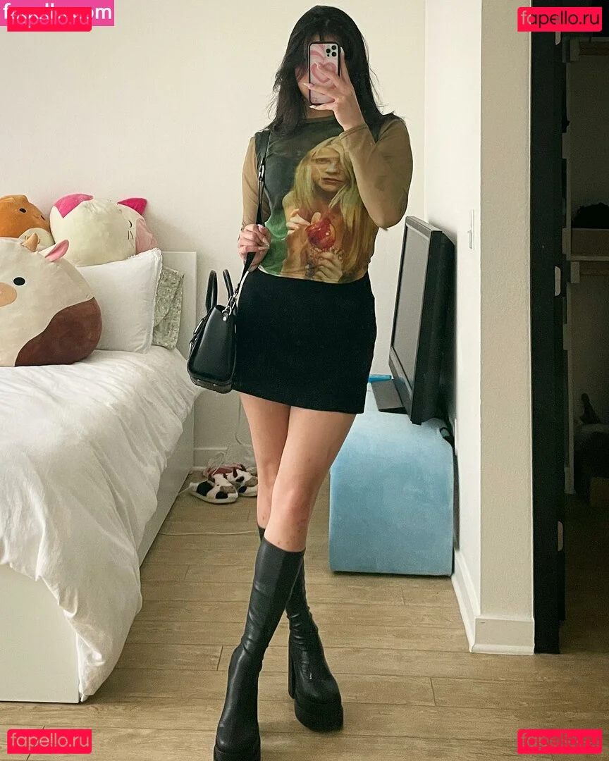 Trin Lovell Onlyfans Photo Gallery 