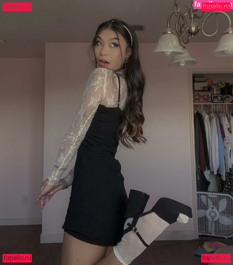 Trin Lovell Onlyfans Photo Gallery 