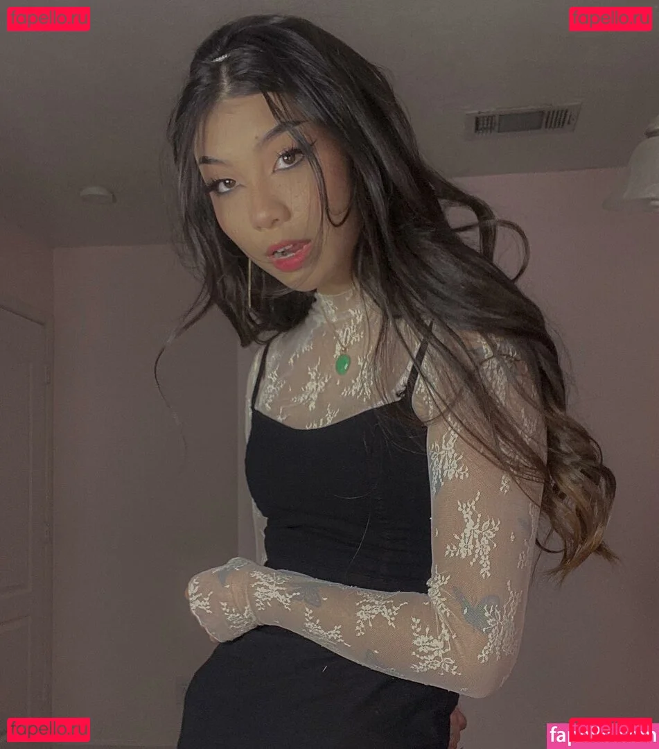 Trin Lovell Onlyfans Photo Gallery 