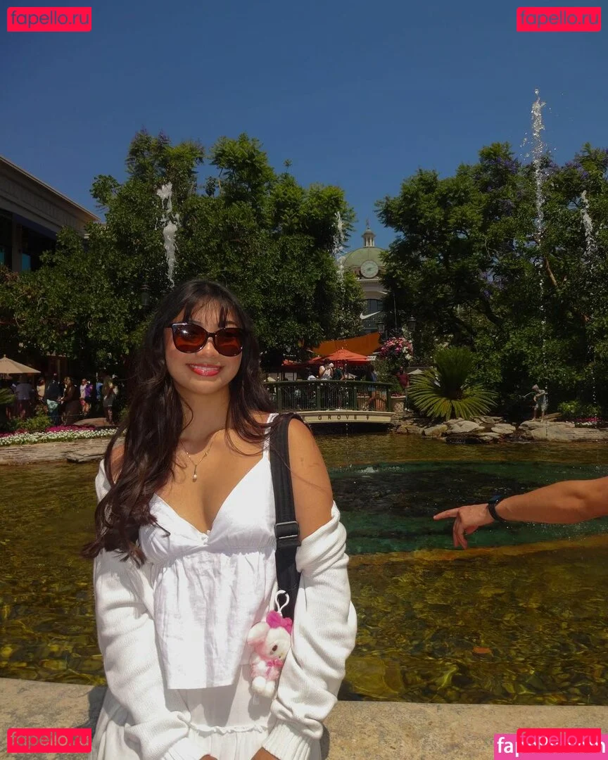 Trin Lovell Onlyfans Photo Gallery 