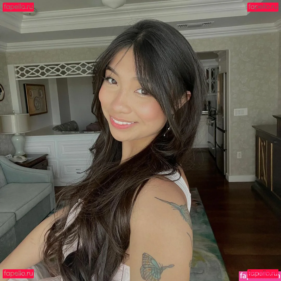 Trin Lovell Onlyfans Photo Gallery 