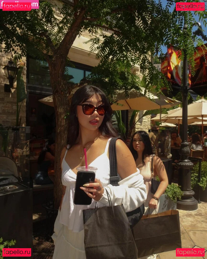 Trin Lovell Onlyfans Photo Gallery 