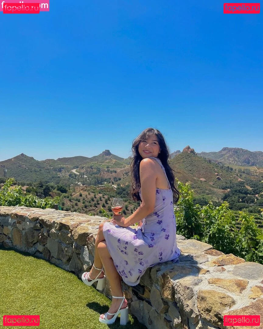 Trin Lovell Onlyfans Photo Gallery 