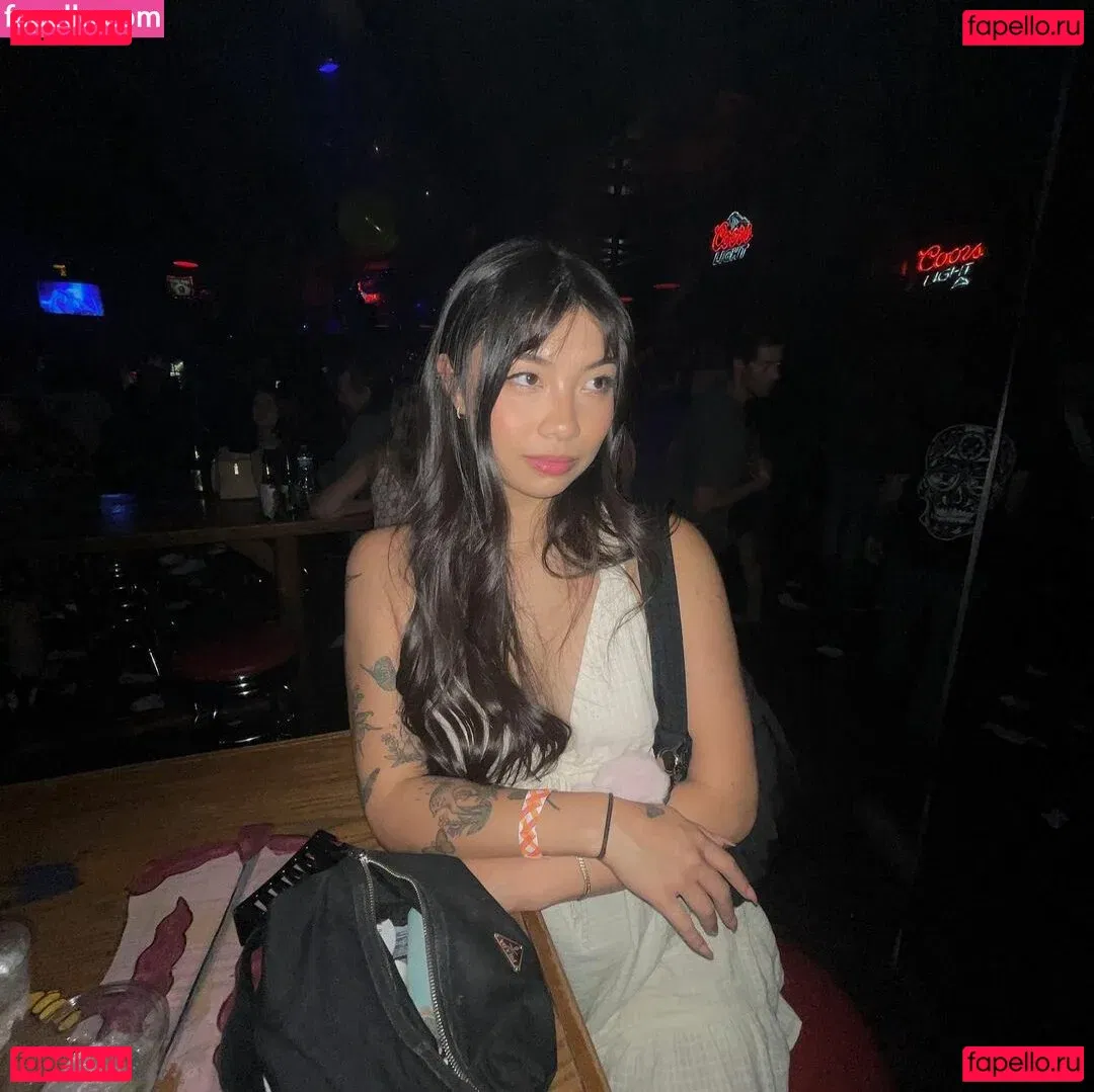 Trin Lovell Onlyfans Photo Gallery 