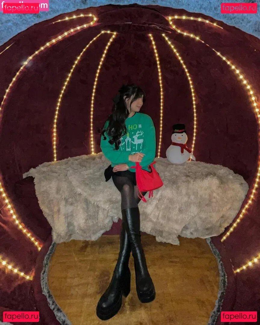 Trin Lovell Onlyfans Photo Gallery 