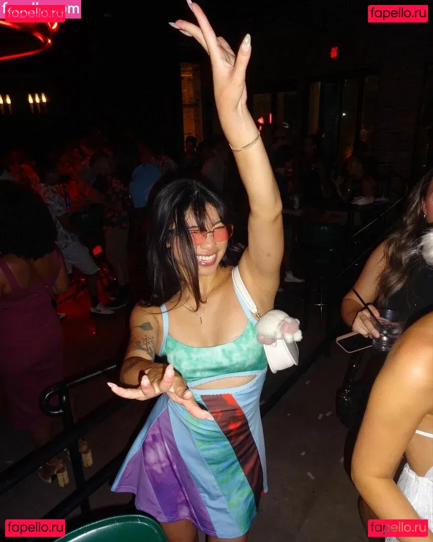 Trin Lovell Onlyfans Photo Gallery 