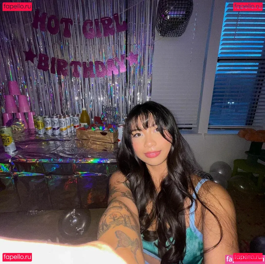 Trin Lovell Onlyfans Photo Gallery 