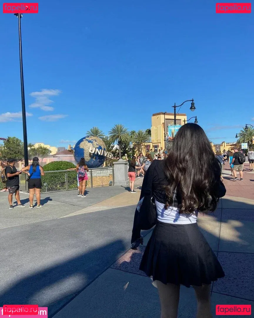 Trin Lovell Onlyfans Photo Gallery 