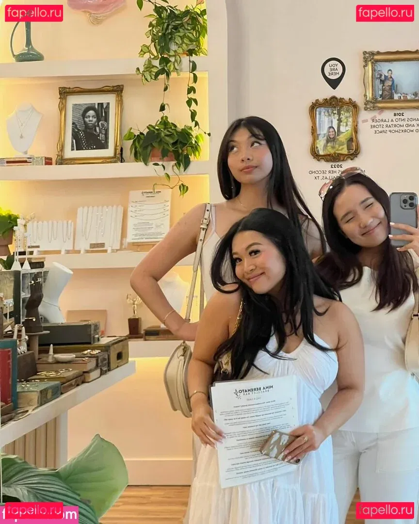 Trin Lovell Onlyfans Photo Gallery 