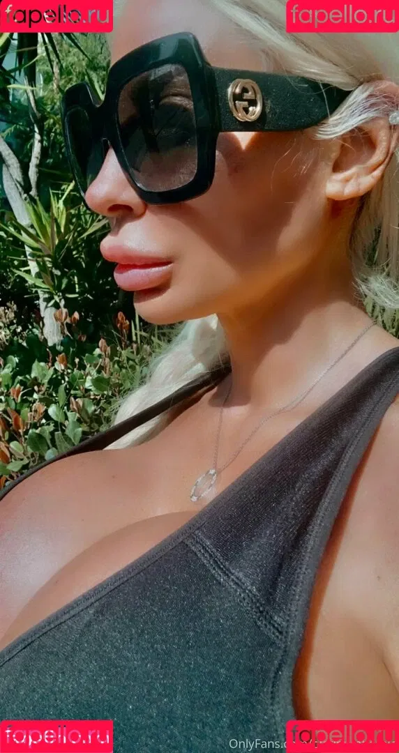 plasticbarbie2000 Onlyfans Photo Gallery 