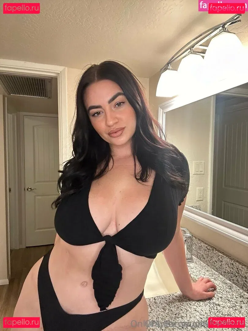 evalovia Onlyfans Photo Gallery 