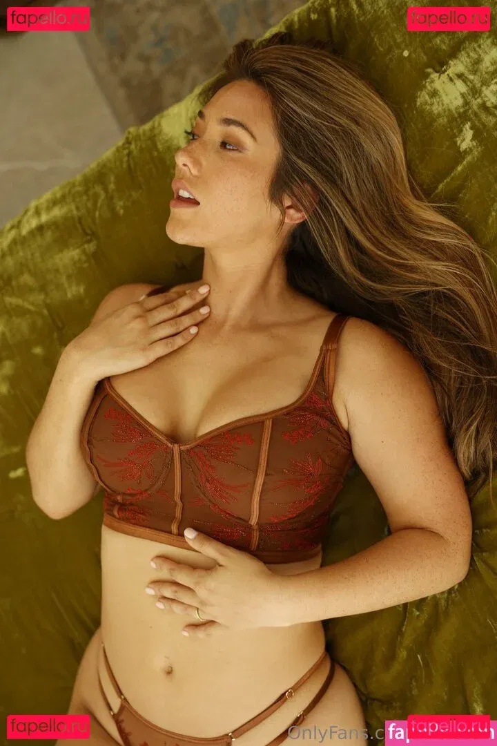 evalovia Onlyfans Photo Gallery 